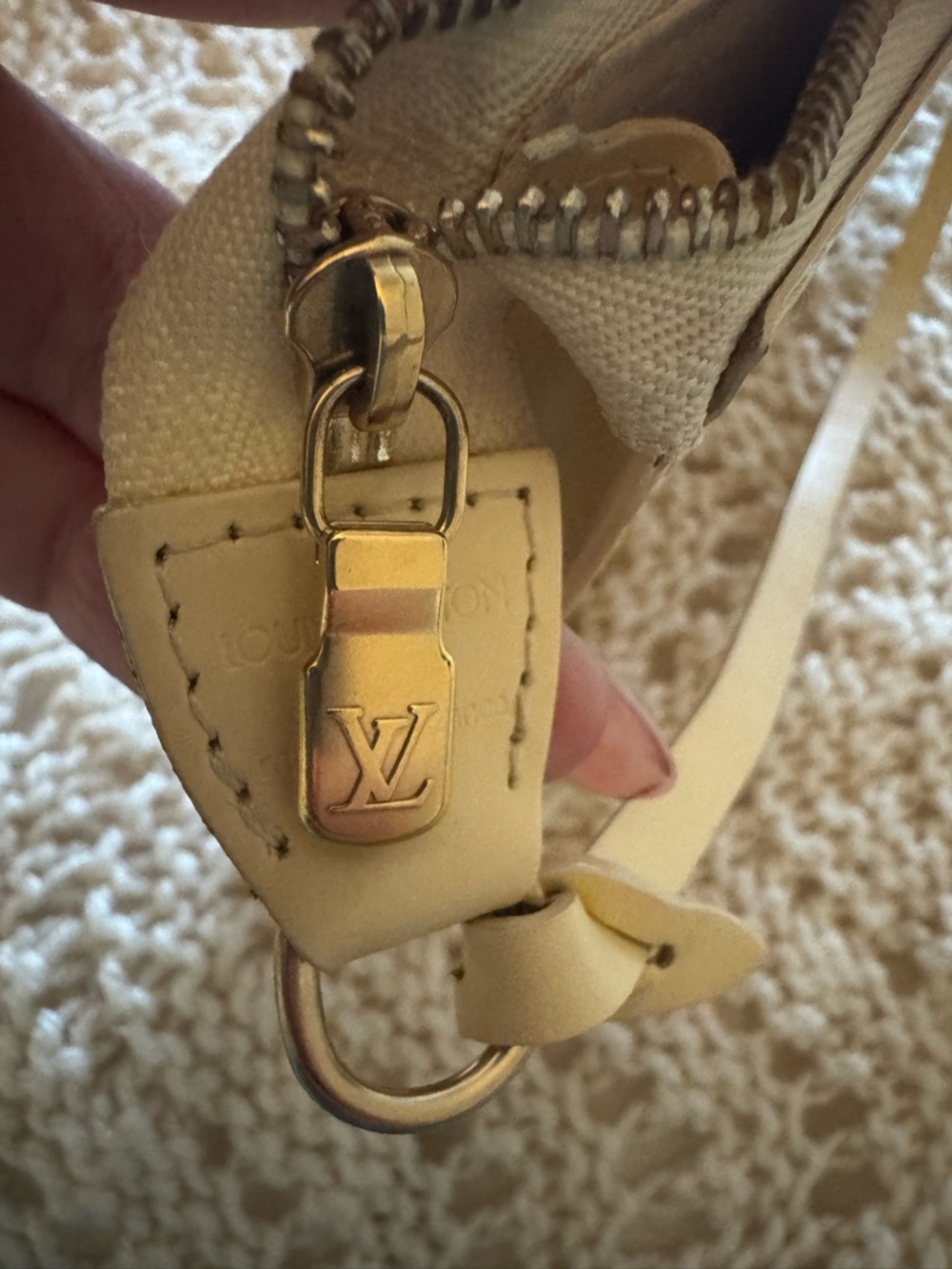 Louis Vuitton Epi Pochette Accessories 24 Vanilla - Picture 11 of 14